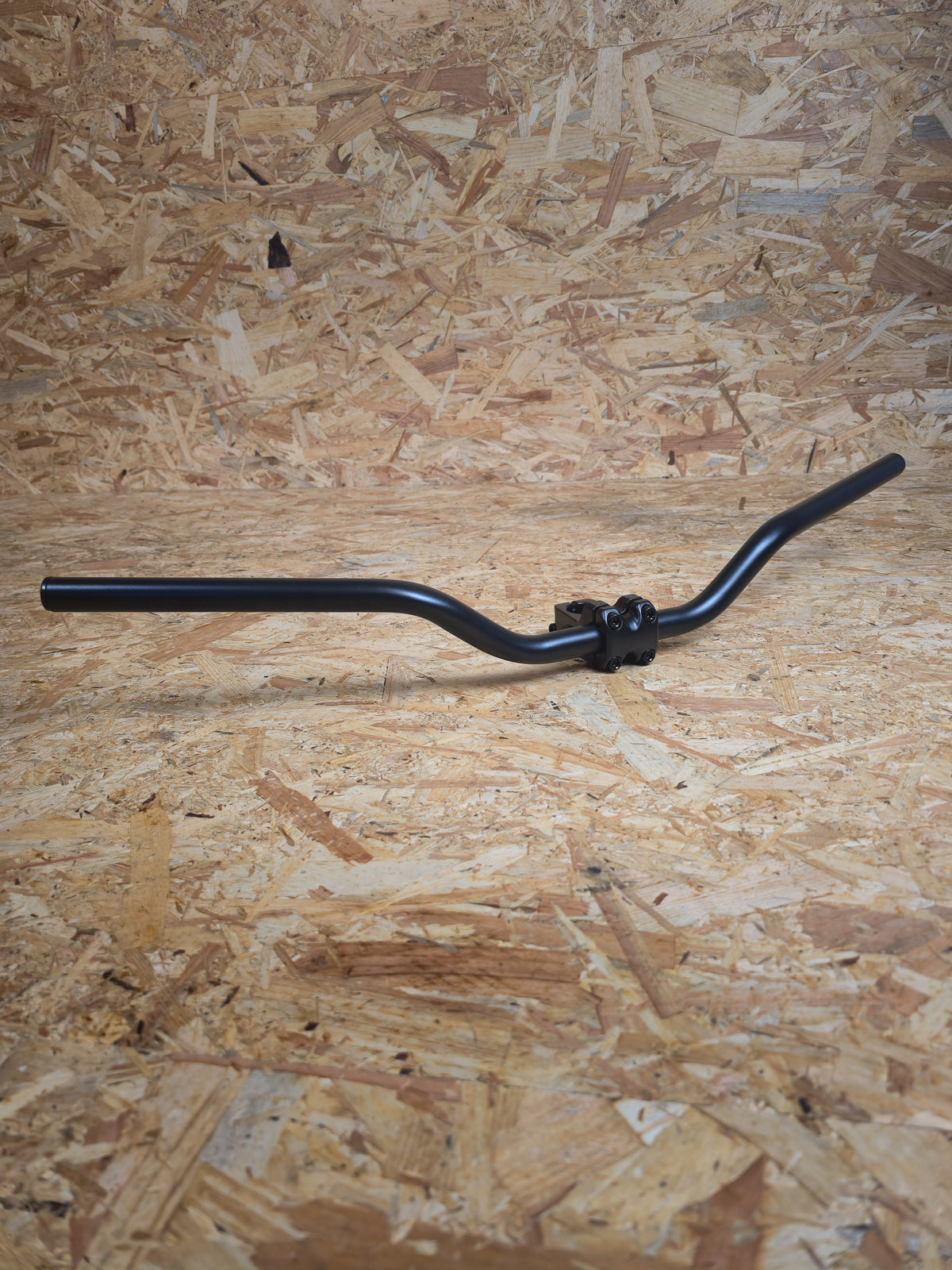 Wide moto riser bar