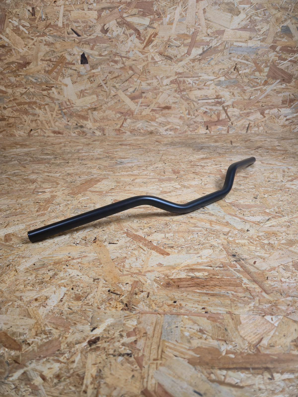 Wide moto riser bar